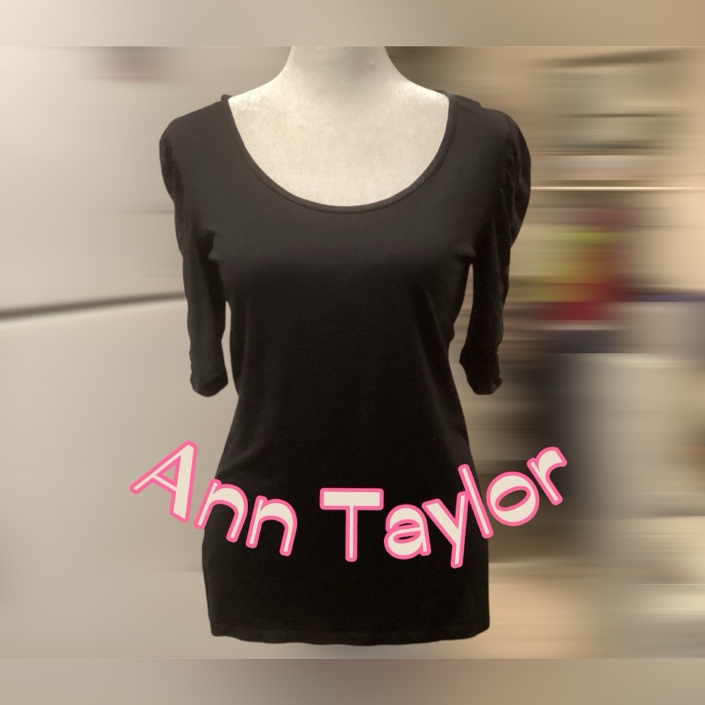Ann Taylor top Puff / 3/4 sleeve black small